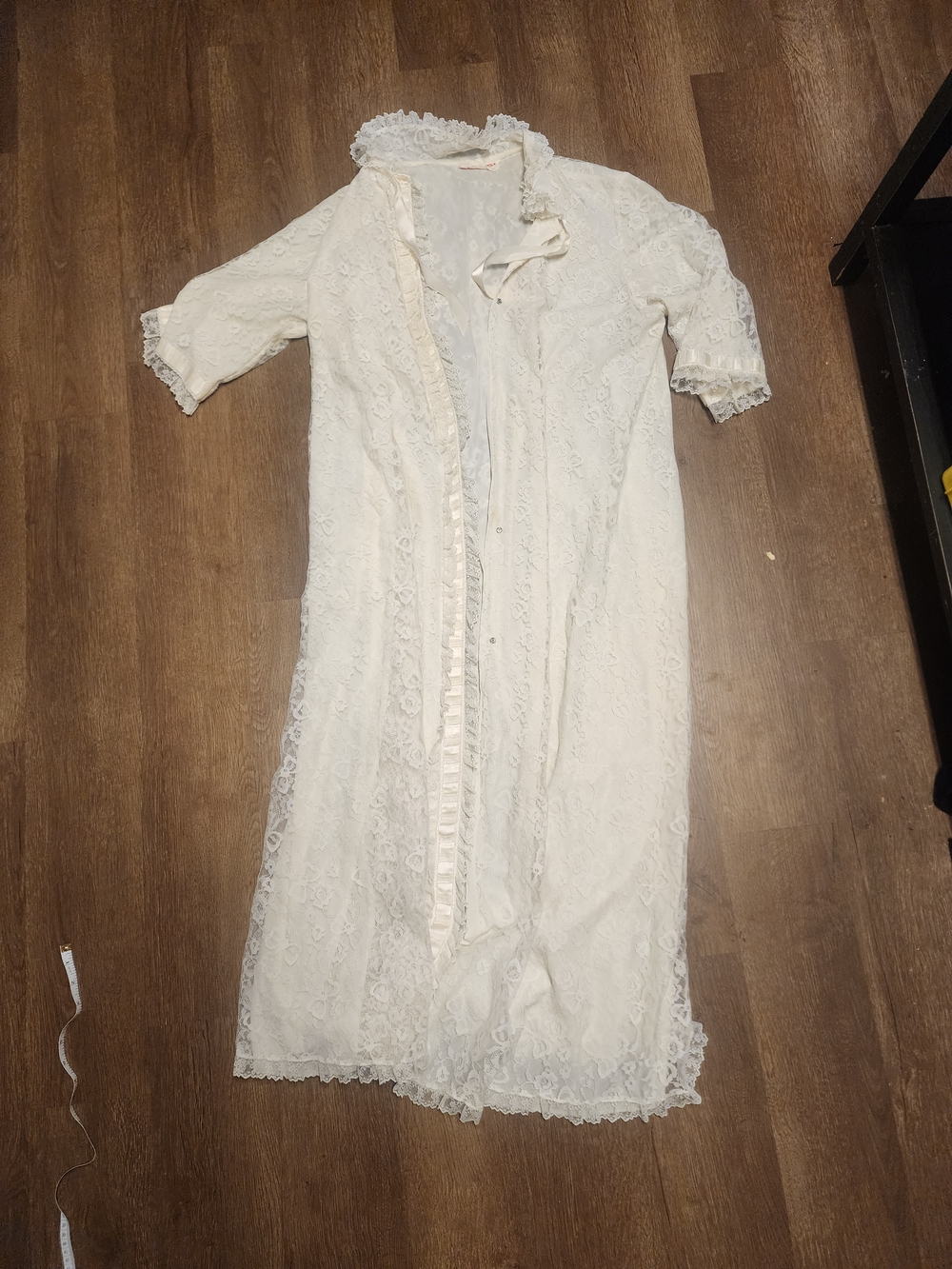 Vintage White Lace Robe